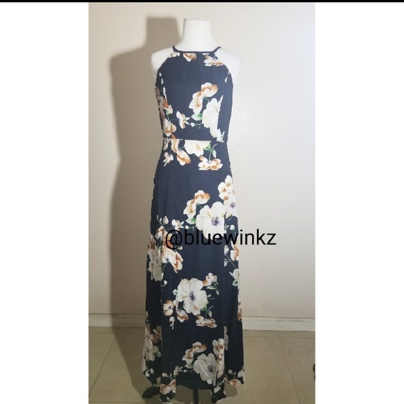 Blue Floral Maxi Dress 🌸 - Picture 3 of 7